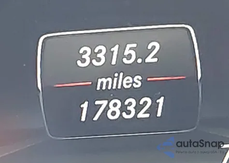 2013 Mercedes-Benz E 350 z USA, uszkodzony, nr VIN WDDHF5KB2DA746193